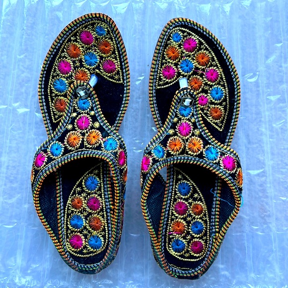 Ethnic Indian Wear Shoes - NWOT.  East Indian strikingly colorful and bright embroidered summer sandals.